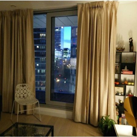 Private Room In Luxury Canary Wharf Apartment Londen Buitenkant foto